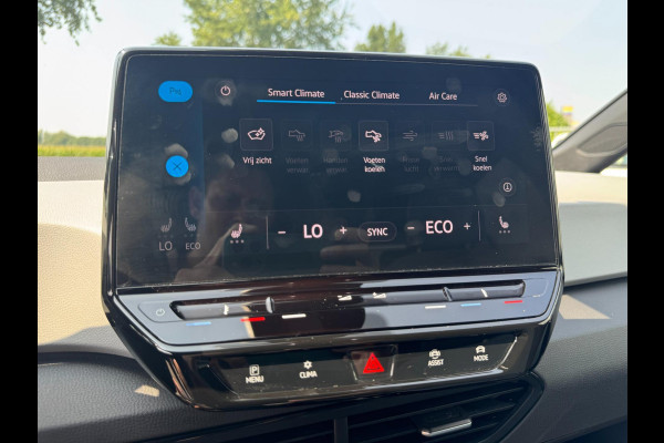 Volkswagen ID.3 First Plus 58 kWh AFNEEMBARE TREKHAAK / CAMERA / CARPLAY / CRUISE CONTROL / STOELVERWARMING / ECC / NAVIGATIE