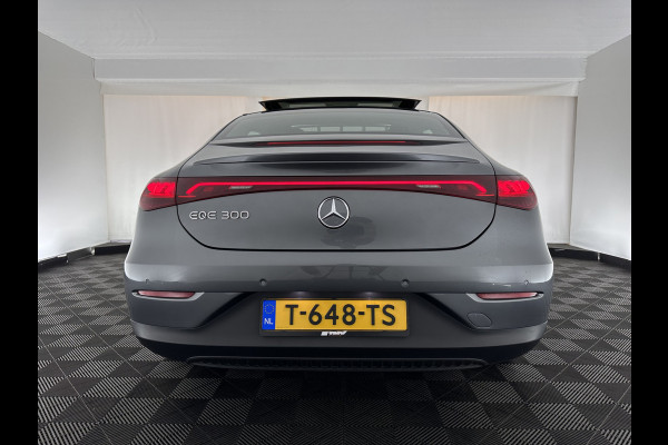 Mercedes-Benz EQE 300 Business Line 89 kWh [ 3-Fase ] (INCL-BTW) *HEATPUMP | PANO | LUXURY-LEATHER | FULL-LED | ADAPTIVE-CRUISE | DIGI-COCKPIT | MBUX-NAVI | HEATED-COMFORTSEATS | KEYLESS | SHIFT-PADDLES | ECC | PDC |  19"ALU*