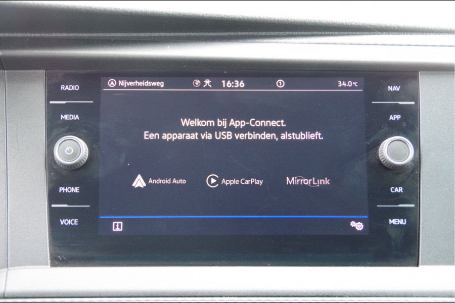 Volkswagen Transporter 2.0 TDI L2 150PK AUT. DC-5P, LED, 2X SCHUIFDEUR, TREKHAAK, NAVI, CRUISE, LEDER STUUR, PARKEERSENSOREN, MISTLAMPEN, DUBBELE CABIN