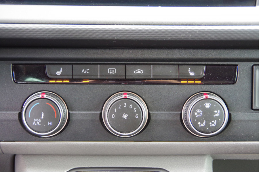 Volkswagen Transporter 2.0 TDI L2 150PK AUT. DC-5P, LED, 2X SCHUIFDEUR, TREKHAAK, NAVI, CRUISE, LEDER STUUR, PARKEERSENSOREN, MISTLAMPEN, DUBBELE CABIN