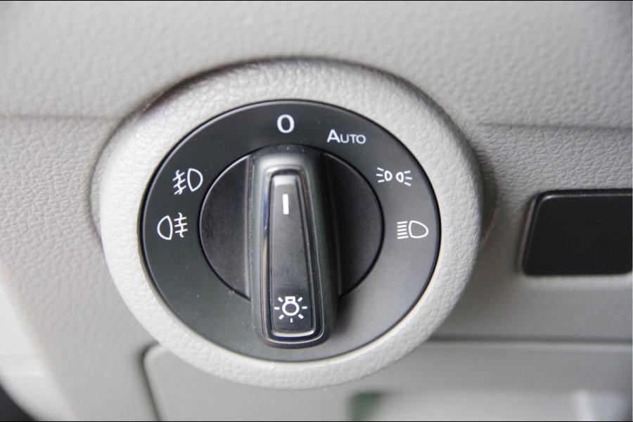 Volkswagen Transporter 2.0 TDI L2 150PK AUT. DC-5P, LED, 2X SCHUIFDEUR, TREKHAAK, NAVI, CRUISE, LEDER STUUR, PARKEERSENSOREN, MISTLAMPEN, DUBBELE CABIN