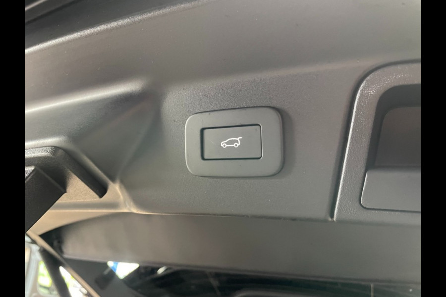 Land Rover Range Rover Velar P400e SE Dynamic 22 inch Pano/schuifdak/Nw model/5j garantie