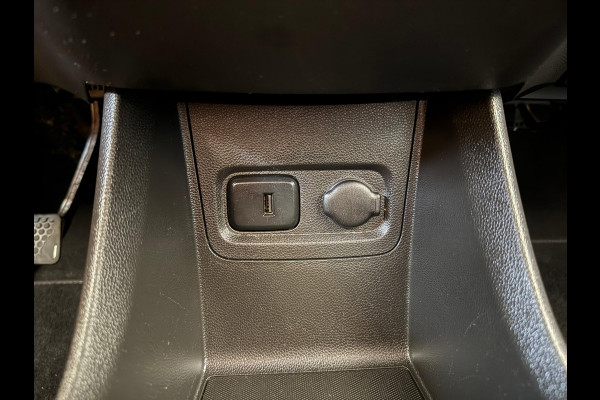 Opel KARL 1.0 Rocks Online Edition |ZEER WEINIG KM | Winterpakket; stoel en stuurverwarming |
