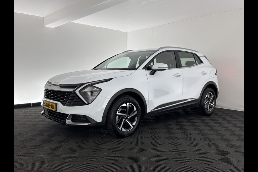 Kia Sportage 1.6 T-GDi Hybrid HEV DynamicLine (INCL-BTW) Aut.*FULL-LED | ADAPTIVE-CRUISE | WIDE-SCREEN-DIGI-COCKPIT | NAVI-FULLMAP | DAB | COMFORT-SEATS | ECC | SHIFT-PADDLES | CAMERA | PDC | PRIVACY-GLASS | CARPLAY | 17''ALU*