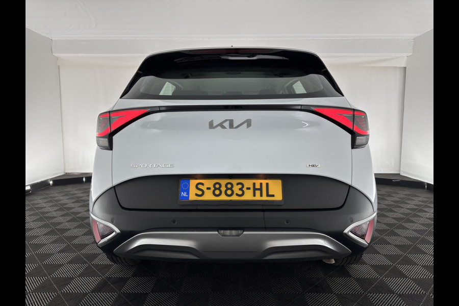 Kia Sportage 1.6 T-GDi Hybrid HEV DynamicLine (INCL-BTW) Aut.*FULL-LED | ADAPTIVE-CRUISE | WIDE-SCREEN-DIGI-COCKPIT | NAVI-FULLMAP | DAB | COMFORT-SEATS | ECC | SHIFT-PADDLES | CAMERA | PDC | PRIVACY-GLASS | CARPLAY | 17''ALU*