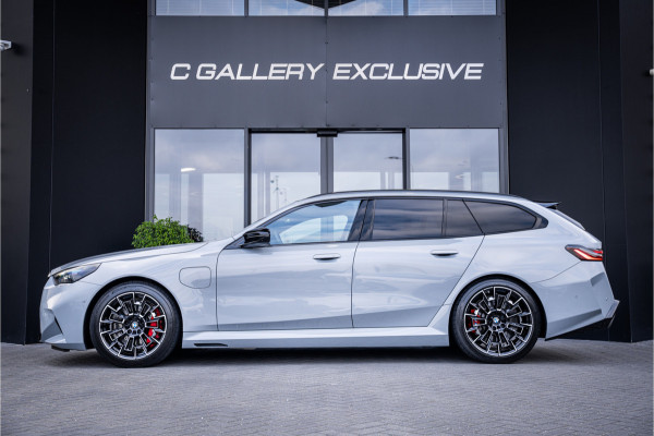 BMW 5 Serie Touring M5 - Panorama | B&W Audio | Carbonpakket