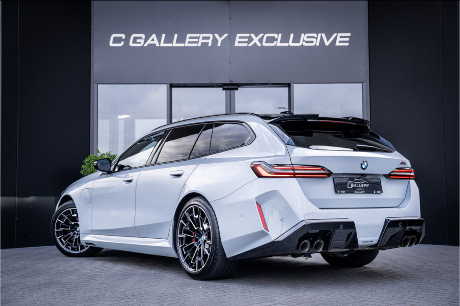 BMW 5 Serie Touring M5 - Panorama | B&W Audio | Carbonpakket