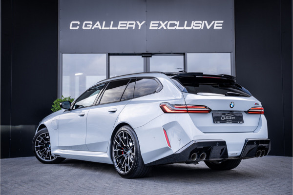 BMW 5 Serie Touring M5 - Panorama | B&W Audio | Carbonpakket