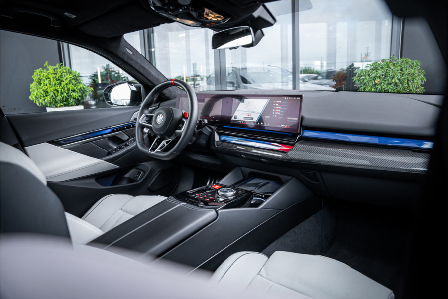 BMW 5 Serie Touring M5 - Panorama | B&W Audio | Carbonpakket