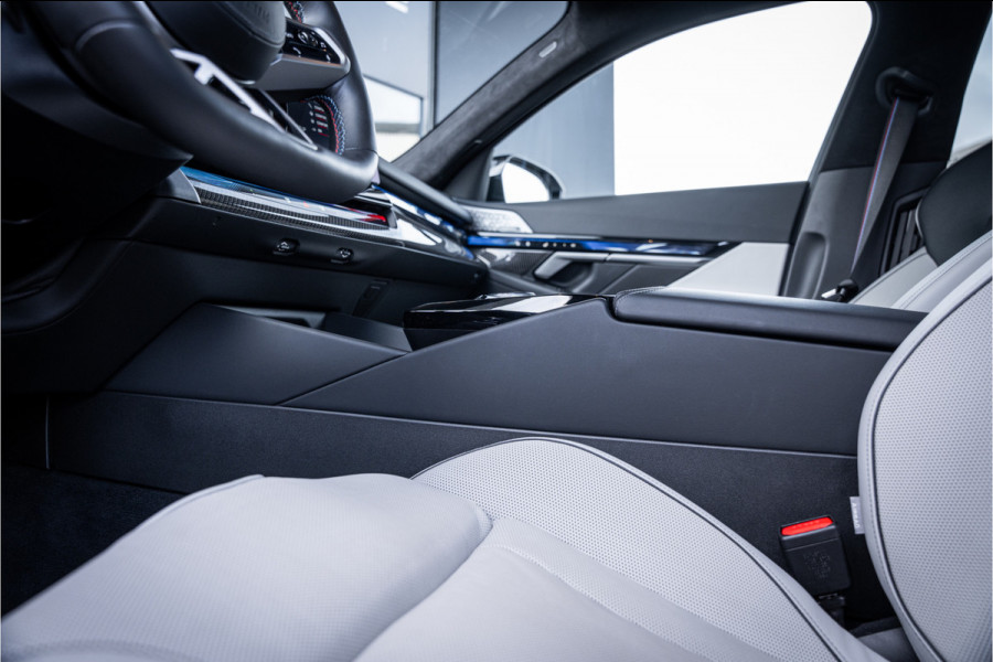 BMW 5 Serie Touring M5 - Panorama | B&W Audio | Carbonpakket