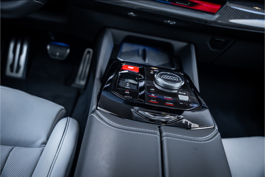 BMW 5 Serie Touring M5 - Panorama | B&W Audio | Carbonpakket
