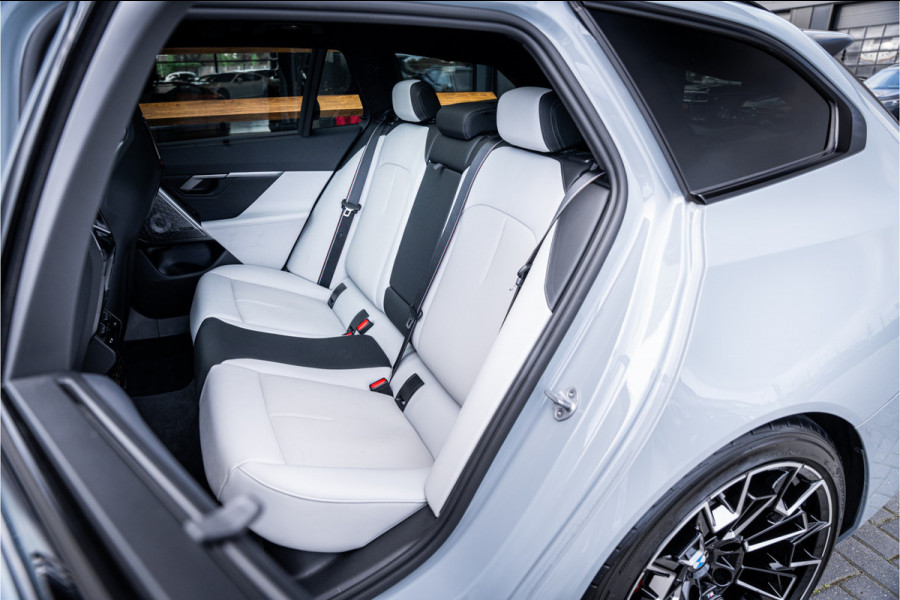 BMW 5 Serie Touring M5 - Panorama | B&W Audio | Carbonpakket