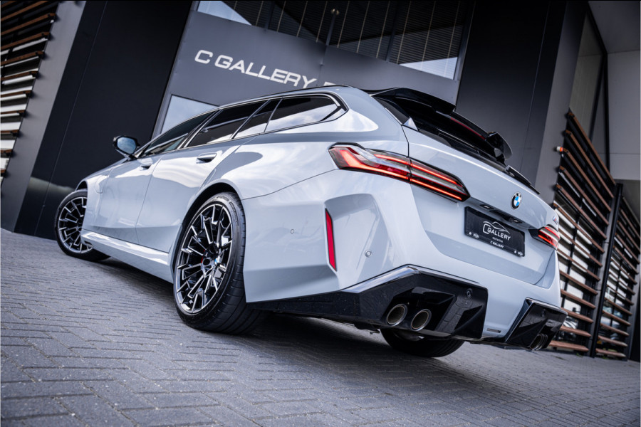 BMW 5 Serie Touring M5 - Panorama | B&W Audio | Carbonpakket