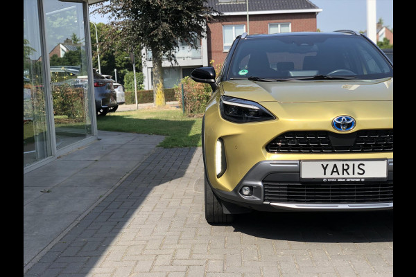 Toyota Yaris Cross 1.5 Hybrid Launch Edition | Trekhaak, Head up display, Leer, Elektrische achterklep, Blind spot, Matrix LED
