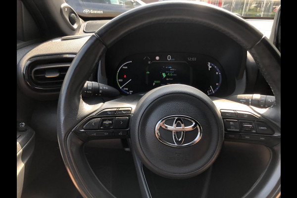 Toyota Yaris Cross 1.5 Hybrid Launch Edition | Trekhaak, Head up display, Leer, Elektrische achterklep, Blind spot, Matrix LED