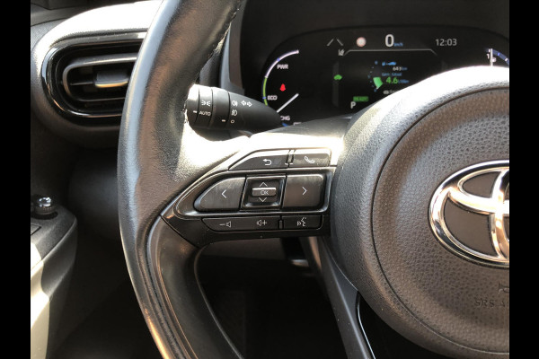 Toyota Yaris Cross 1.5 Hybrid Launch Edition | Trekhaak, Head up display, Leer, Elektrische achterklep, Blind spot, Matrix LED