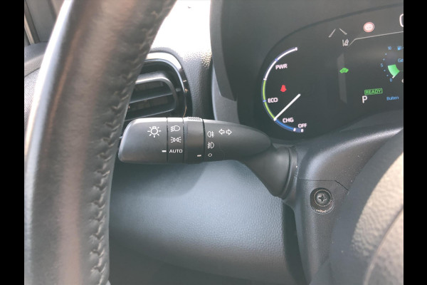 Toyota Yaris Cross 1.5 Hybrid Launch Edition | Trekhaak, Head up display, Leer, Elektrische achterklep, Blind spot, Matrix LED