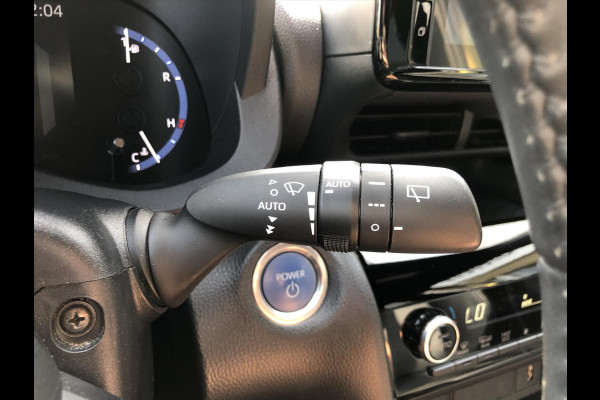 Toyota Yaris Cross 1.5 Hybrid Launch Edition | Trekhaak, Head up display, Leer, Elektrische achterklep, Blind spot, Matrix LED