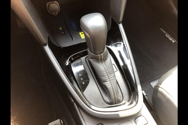 Toyota Yaris Cross 1.5 Hybrid Launch Edition | Trekhaak, Head up display, Leer, Elektrische achterklep, Blind spot, Matrix LED