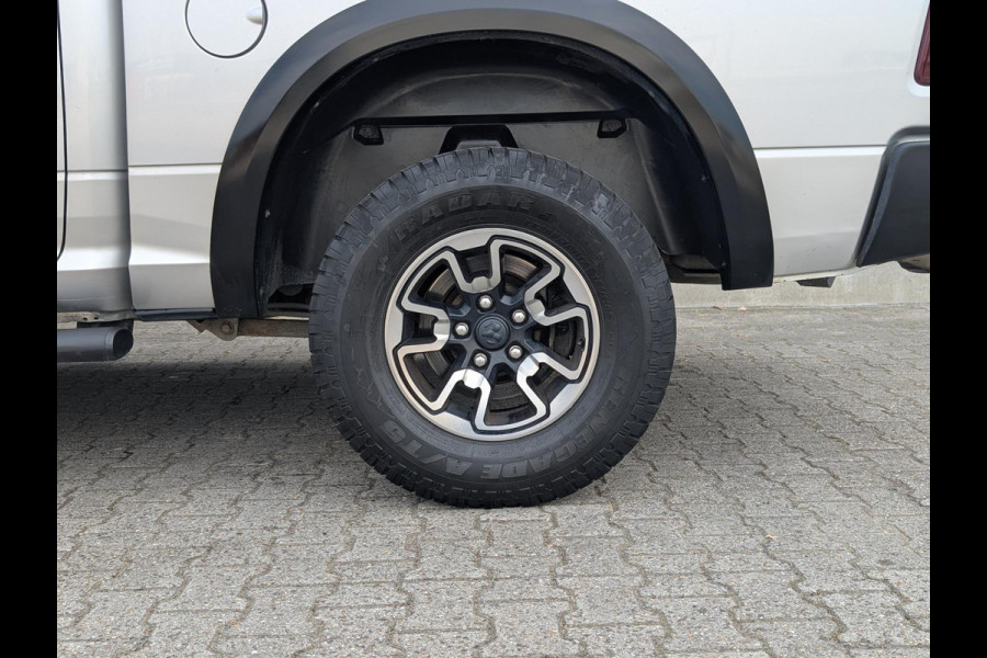 Dodge Ram 1500 5.7HEMI V8 CREWCAB 4X4 REBEL UITVOERING 3,5T TREKHAAK