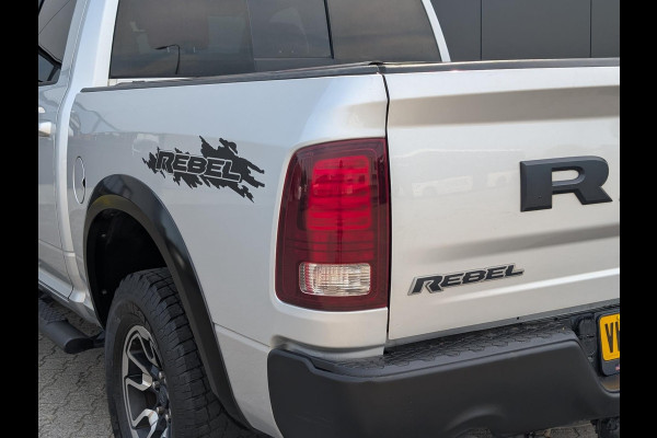 Dodge Ram 1500 5.7HEMI V8 CREWCAB 4X4 REBEL UITVOERING 3,5T TREKHAAK