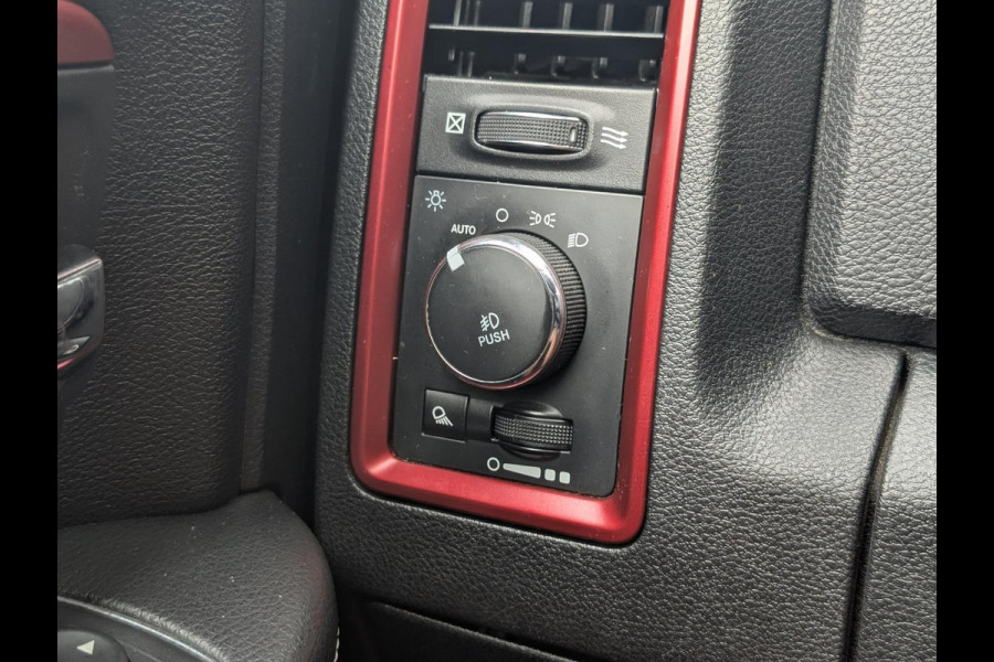 Dodge Ram 1500 5.7HEMI V8 CREWCAB 4X4 REBEL UITVOERING 3,5T TREKHAAK