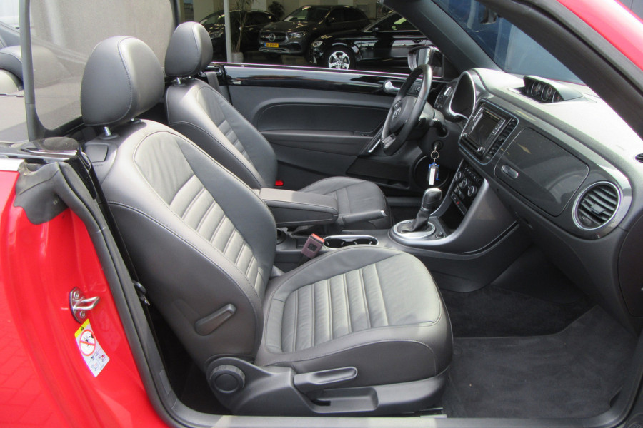 Volkswagen Beetle Cabriolet 1.4 TSI DSG Dune R-Line, Leder, Navigatie, Stoelverw.