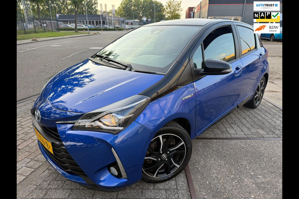 Toyota Yaris 1.5 Hybrid Bi-Tone 136PK NAVI CLIMA NAP LANE-ASSIST KEYLESS Toyota Yaris 1.5 Hybrid Bi-Tone 136PK NAVI CLIMA NAP LANE-ASSIST KEYLESS
