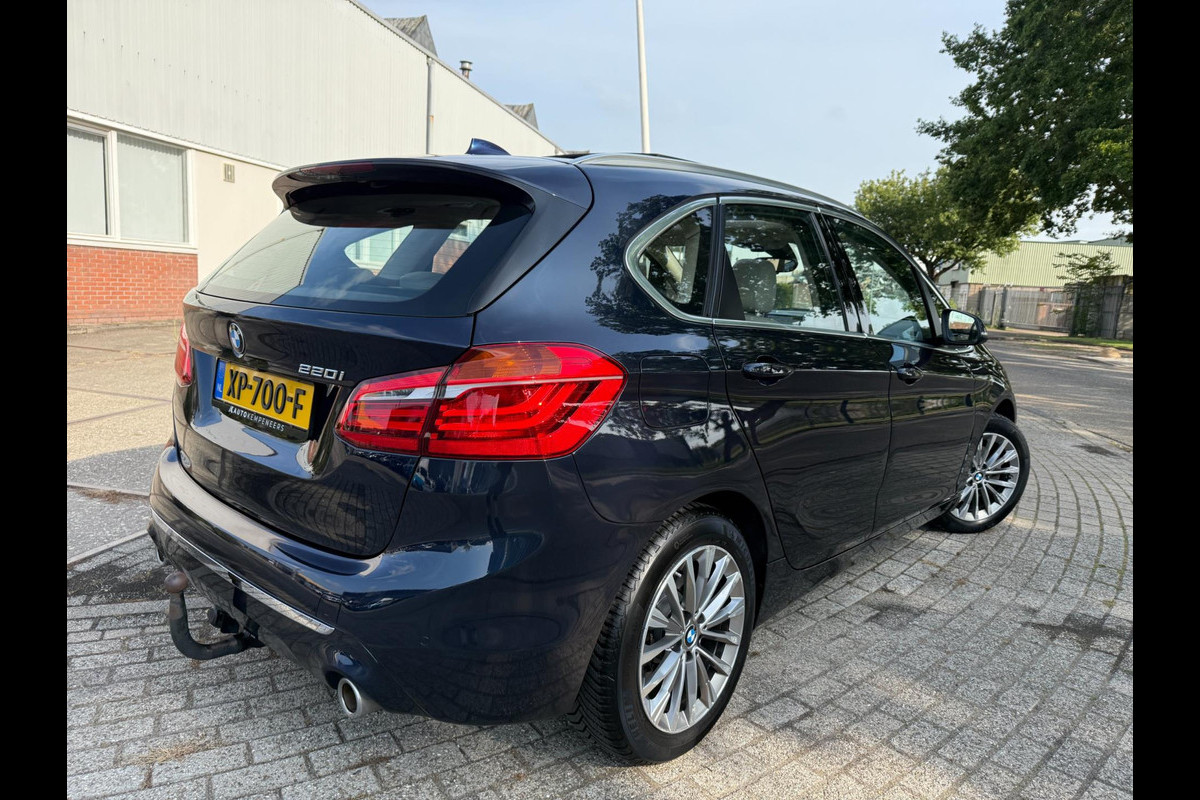 BMW 2 Serie Active Tourer 220i HIGH EXECUTIVE SPORT 192PK PANO NAP LEDER LUXE BMW 2 Serie Active Tourer 220i HIGH EXECUTIVE SPORT 192PK PANO NAP LEDER LUXE