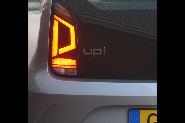 Volkswagen up! 1.0 move up!BlueMotion Executive/Dealeronderhouden /All-Seasonbanden.