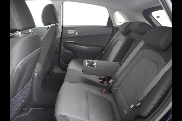 Hyundai Kona EV 64kWh Camera Apple Carplay/Android Auto Navi Adaptive Cruise Camera HUD Pdc-V+A 17"LM Lane Assist Blind Spot Monitor FCA Keyless Led Etms systeem Forward Collision-Avoidance Assist Highway assist sys Origineel NLse auto,  garantie op accu 06-07-2028/160.000km