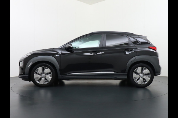 Hyundai Kona EV 64kWh Camera Apple Carplay/Android Auto Navi Adaptive Cruise Camera HUD Pdc-V+A 17"LM Lane Assist Blind Spot Monitor FCA Keyless Led Etms systeem Forward Collision-Avoidance Assist Highway assist sys Origineel NLse auto,  garantie op accu 06-07-2028/160.000km