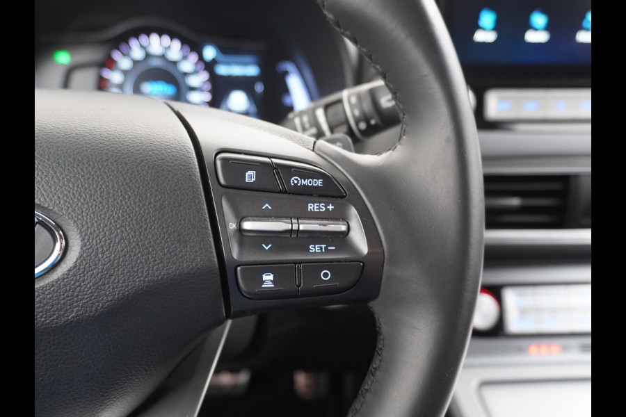 Hyundai Kona EV 64kWh Camera Apple Carplay/Android Auto Navi Adaptive Cruise Camera HUD Pdc-V+A 17"LM Lane Assist Blind Spot Monitor FCA Keyless Led Etms systeem Forward Collision-Avoidance Assist Highway assist sys Origineel NLse auto,  garantie op accu 06-07-2028/160.000km