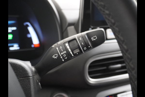 Hyundai Kona EV 64kWh Camera Apple Carplay/Android Auto Navi Adaptive Cruise Camera HUD Pdc-V+A 17"LM Lane Assist Blind Spot Monitor FCA Keyless Led Etms systeem Forward Collision-Avoidance Assist Highway assist sys Origineel NLse auto,  garantie op accu 06-07-2028/160.000km