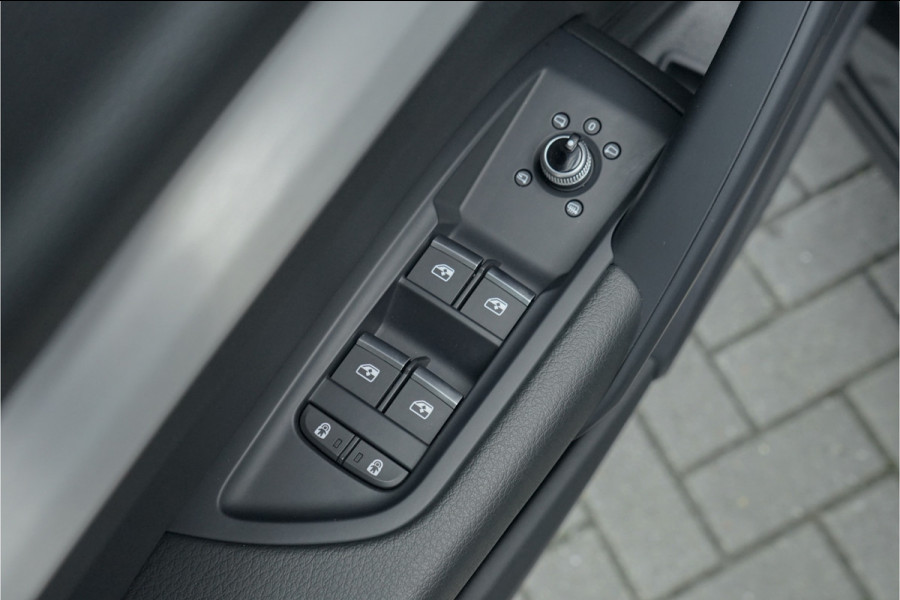 Audi Q5 Sportback 50 TFSI e S edition Pano Luchtvering Matrix 21" 1e Eig Ori NL