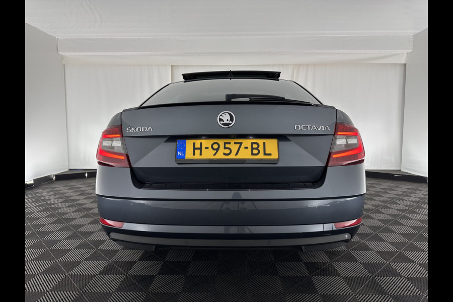 Škoda Octavia 1.5 TSI Greentech Sport Business Aut. *PANO | FULL-LED | DIGI-COCKPIT | NAVI-FULLMAP | SPORT-SEATS | CAMERA | CARPLAY | DAB+ | ECC | PDC | CRUISE | 18''ALU | TOWBAR*