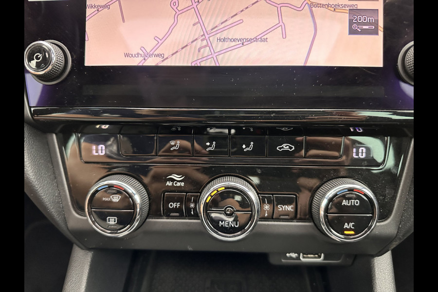 Škoda Octavia 1.5 TSI Greentech Sport Business Aut. *PANO | FULL-LED | DIGI-COCKPIT | NAVI-FULLMAP | SPORT-SEATS | CAMERA | CARPLAY | DAB+ | ECC | PDC | CRUISE | 18''ALU | TOWBAR*