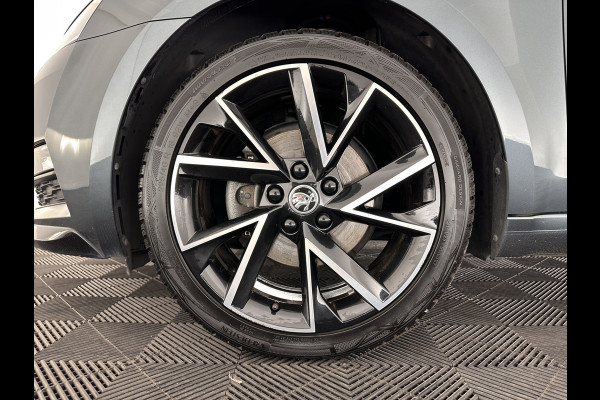 Škoda Octavia 1.5 TSI Greentech Sport Business Aut. *PANO | FULL-LED | DIGI-COCKPIT | NAVI-FULLMAP | SPORT-SEATS | CAMERA | CARPLAY | DAB+ | ECC | PDC | CRUISE | 18''ALU | TOWBAR*