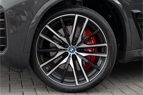 BMW X5 xDrive50e M-Sport Pro, Facelift, Panorama, Harman Kardon, Innovation, Head-up 2025