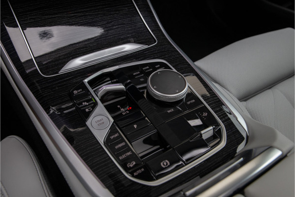 BMW X5 xDrive50e M-Sport Pro, Facelift, Panorama, Harman Kardon, Innovation, Head-up 2025