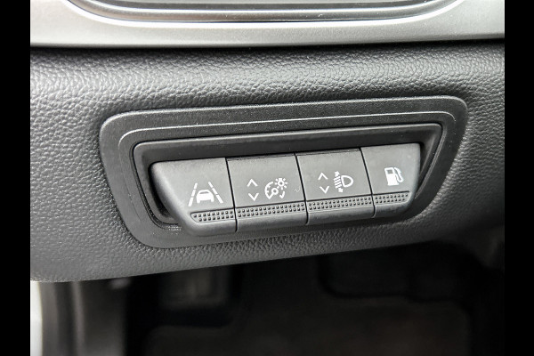 Renault Captur E-Tech plug-in hybrid 160PK techno / NAVI GROOT / 18" LM / STOELVERWARMING