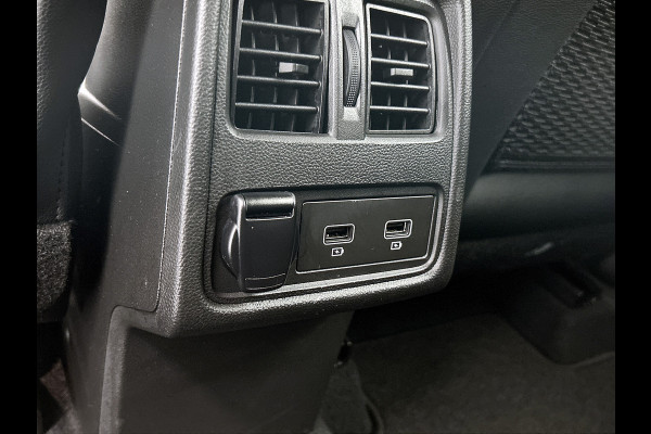 Renault Captur E-Tech plug-in hybrid 160PK techno / NAVI GROOT / 18" LM / STOELVERWARMING
