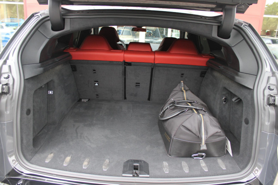 BMW XM 654PK PHEV 30 kWh | 23" LICHTMETALEN VELGEN JETBLACK | SOFT CLOSE | ELEKTRISCH WEGKLAPBARE TREKHAAK | M SPORTREMMEN | DRIVING ASSISTANCE PROFESSIONAL O.A. (ADAPTIVE CRUISE CONTROL/DODEHOEK DETECTIE) | BOWERS & WILKINS SOUND SYSTEM | LASER LIGHT KOPLAMPEN | VERWARMDE/GEKOELDE BEKERHOUDERS | DRAADLOZE TELEFOONLADER | ELEKTRISCH VERSTELBAAR STUURKOLOM | STOEL VERWARMING VOOR/ACHTER | M-SPORT UITLAATSYSTEM | MEESTURENDE ACHTERAS | ADAPTIEF CHASSIS M SPORT | COMFORT ACCESS | ICONIC GLOW GRILL | STOEL VENTILATIE | SHADOW LINE | ELEKTISCH BEDIENBARE STOELEN MET GEHEUGEN EN MA