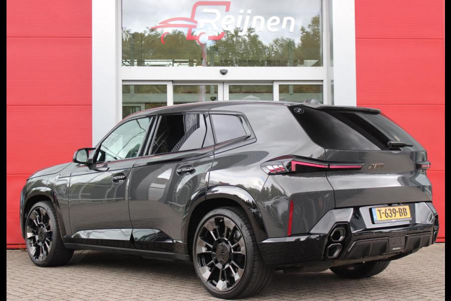 BMW XM 654PK PHEV 30 kWh | 23" LICHTMETALEN VELGEN JETBLACK | SOFT CLOSE | ELEKTRISCH WEGKLAPBARE TREKHAAK | M SPORTREMMEN | DRIVING ASSISTANCE PROFESSIONAL O.A. (ADAPTIVE CRUISE CONTROL/DODEHOEK DETECTIE) | BOWERS & WILKINS SOUND SYSTEM | LASER LIGHT KOPLAMPEN | VERWARMDE/GEKOELDE BEKERHOUDERS | DRAADLOZE TELEFOONLADER | ELEKTRISCH VERSTELBAAR STUURKOLOM | STOEL VERWARMING VOOR/ACHTER | M-SPORT UITLAATSYSTEM | MEESTURENDE ACHTERAS | ADAPTIEF CHASSIS M SPORT | COMFORT ACCESS | ICONIC GLOW GRILL | STOEL VENTILATIE | SHADOW LINE | ELEKTISCH BEDIENBARE STOELEN MET GEHEUGEN EN MA