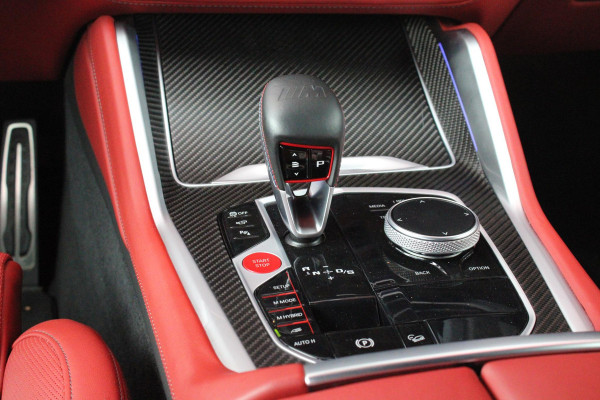 BMW XM 654PK PHEV 30 kWh | 23" LICHTMETALEN VELGEN JETBLACK | SOFT CLOSE | ELEKTRISCH WEGKLAPBARE TREKHAAK | M SPORTREMMEN | DRIVING ASSISTANCE PROFESSIONAL O.A. (ADAPTIVE CRUISE CONTROL/DODEHOEK DETECTIE) | BOWERS & WILKINS SOUND SYSTEM | LASER LIGHT KOPLAMPEN | VERWARMDE/GEKOELDE BEKERHOUDERS | DRAADLOZE TELEFOONLADER | ELEKTRISCH VERSTELBAAR STUURKOLOM | STOEL VERWARMING VOOR/ACHTER | M-SPORT UITLAATSYSTEM | MEESTURENDE ACHTERAS | ADAPTIEF CHASSIS M SPORT | COMFORT ACCESS | ICONIC GLOW GRILL | STOEL VENTILATIE | SHADOW LINE | ELEKTISCH BEDIENBARE STOELEN MET GEHEUGEN EN MA