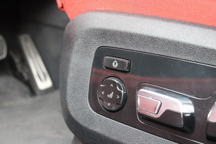 BMW XM 654PK PHEV 30 kWh | 23" LICHTMETALEN VELGEN JETBLACK | SOFT CLOSE | ELEKTRISCH WEGKLAPBARE TREKHAAK | M SPORTREMMEN | DRIVING ASSISTANCE PROFESSIONAL O.A. (ADAPTIVE CRUISE CONTROL/DODEHOEK DETECTIE) | BOWERS & WILKINS SOUND SYSTEM | LASER LIGHT KOPLAMPEN | VERWARMDE/GEKOELDE BEKERHOUDERS | DRAADLOZE TELEFOONLADER | ELEKTRISCH VERSTELBAAR STUURKOLOM | STOEL VERWARMING VOOR/ACHTER | M-SPORT UITLAATSYSTEM | MEESTURENDE ACHTERAS | ADAPTIEF CHASSIS M SPORT | COMFORT ACCESS | ICONIC GLOW GRILL | STOEL VENTILATIE | SHADOW LINE | ELEKTISCH BEDIENBARE STOELEN MET GEHEUGEN EN MA