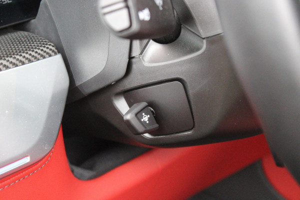 BMW XM 654PK PHEV 30 kWh | 23" LICHTMETALEN VELGEN JETBLACK | SOFT CLOSE | ELEKTRISCH WEGKLAPBARE TREKHAAK | M SPORTREMMEN | DRIVING ASSISTANCE PROFESSIONAL O.A. (ADAPTIVE CRUISE CONTROL/DODEHOEK DETECTIE) | BOWERS & WILKINS SOUND SYSTEM | LASER LIGHT KOPLAMPEN | VERWARMDE/GEKOELDE BEKERHOUDERS | DRAADLOZE TELEFOONLADER | ELEKTRISCH VERSTELBAAR STUURKOLOM | STOEL VERWARMING VOOR/ACHTER | M-SPORT UITLAATSYSTEM | MEESTURENDE ACHTERAS | ADAPTIEF CHASSIS M SPORT | COMFORT ACCESS | ICONIC GLOW GRILL | STOEL VENTILATIE | SHADOW LINE | ELEKTISCH BEDIENBARE STOELEN MET GEHEUGEN EN MA