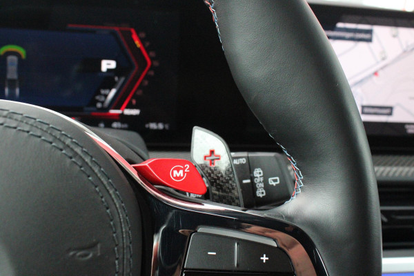 BMW XM 654PK PHEV 30 kWh | 23" LICHTMETALEN VELGEN JETBLACK | SOFT CLOSE | ELEKTRISCH WEGKLAPBARE TREKHAAK | M SPORTREMMEN | DRIVING ASSISTANCE PROFESSIONAL O.A. (ADAPTIVE CRUISE CONTROL/DODEHOEK DETECTIE) | BOWERS & WILKINS SOUND SYSTEM | LASER LIGHT KOPLAMPEN | VERWARMDE/GEKOELDE BEKERHOUDERS | DRAADLOZE TELEFOONLADER | ELEKTRISCH VERSTELBAAR STUURKOLOM | STOEL VERWARMING VOOR/ACHTER | M-SPORT UITLAATSYSTEM | MEESTURENDE ACHTERAS | ADAPTIEF CHASSIS M SPORT | COMFORT ACCESS | ICONIC GLOW GRILL | STOEL VENTILATIE | SHADOW LINE | ELEKTISCH BEDIENBARE STOELEN MET GEHEUGEN EN MA