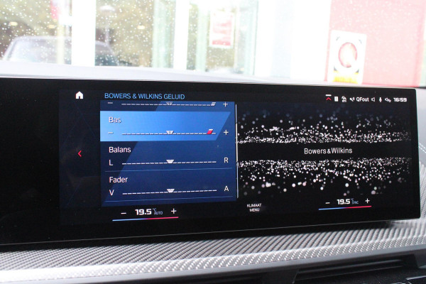 BMW XM 654PK PHEV 30 kWh | 23" LICHTMETALEN VELGEN JETBLACK | SOFT CLOSE | ELEKTRISCH WEGKLAPBARE TREKHAAK | M SPORTREMMEN | DRIVING ASSISTANCE PROFESSIONAL O.A. (ADAPTIVE CRUISE CONTROL/DODEHOEK DETECTIE) | BOWERS & WILKINS SOUND SYSTEM | LASER LIGHT KOPLAMPEN | VERWARMDE/GEKOELDE BEKERHOUDERS | DRAADLOZE TELEFOONLADER | ELEKTRISCH VERSTELBAAR STUURKOLOM | STOEL VERWARMING VOOR/ACHTER | M-SPORT UITLAATSYSTEM | MEESTURENDE ACHTERAS | ADAPTIEF CHASSIS M SPORT | COMFORT ACCESS | ICONIC GLOW GRILL | STOEL VENTILATIE | SHADOW LINE | ELEKTISCH BEDIENBARE STOELEN MET GEHEUGEN EN MA