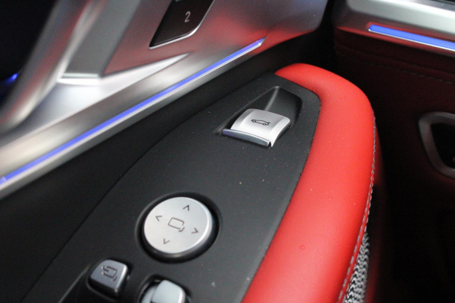 BMW XM 654PK PHEV 30 kWh | 23" LICHTMETALEN VELGEN JETBLACK | SOFT CLOSE | ELEKTRISCH WEGKLAPBARE TREKHAAK | M SPORTREMMEN | DRIVING ASSISTANCE PROFESSIONAL O.A. (ADAPTIVE CRUISE CONTROL/DODEHOEK DETECTIE) | BOWERS & WILKINS SOUND SYSTEM | LASER LIGHT KOPLAMPEN | VERWARMDE/GEKOELDE BEKERHOUDERS | DRAADLOZE TELEFOONLADER | ELEKTRISCH VERSTELBAAR STUURKOLOM | STOEL VERWARMING VOOR/ACHTER | M-SPORT UITLAATSYSTEM | MEESTURENDE ACHTERAS | ADAPTIEF CHASSIS M SPORT | COMFORT ACCESS | ICONIC GLOW GRILL | STOEL VENTILATIE | SHADOW LINE | ELEKTISCH BEDIENBARE STOELEN MET GEHEUGEN EN MA